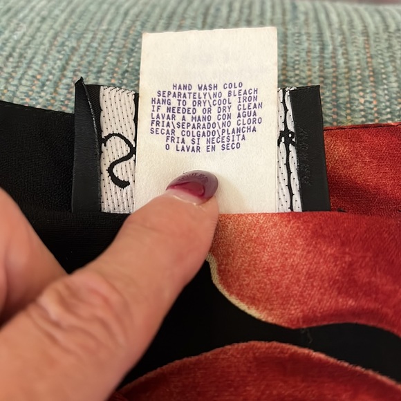 A black crepe hi/Lo dress with maroon magnolias and cut in shoulder. A beauty 🌺 - Picture 15 of 15